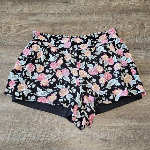 TORRID | Floral Shorts | Sz. 1X - Picture 1 of 4